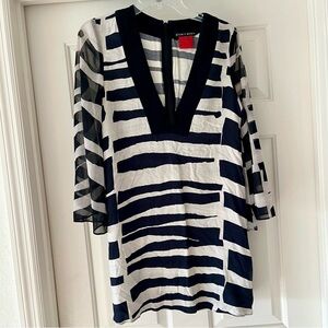 ALICE + OLIVIA Zebra Print Blouse V Neck Press Sample Size Small